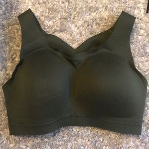 Lululemon Enlite Bra 34DD Pesto